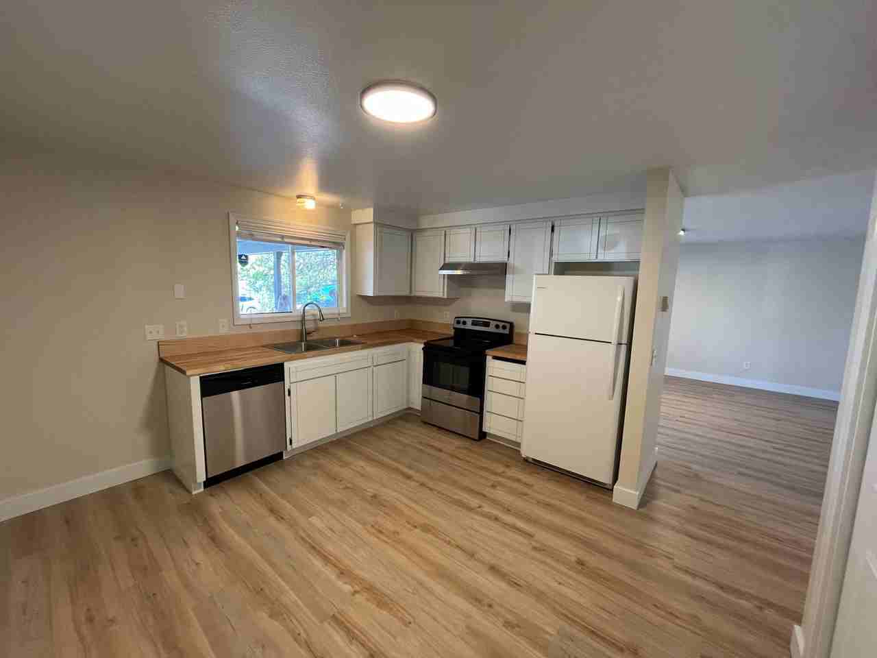 732 Se 5th St - Photo 6 of 16