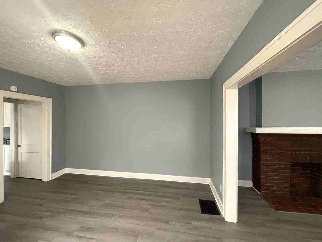 801 Seymour Avenue - Photo 7 of 33