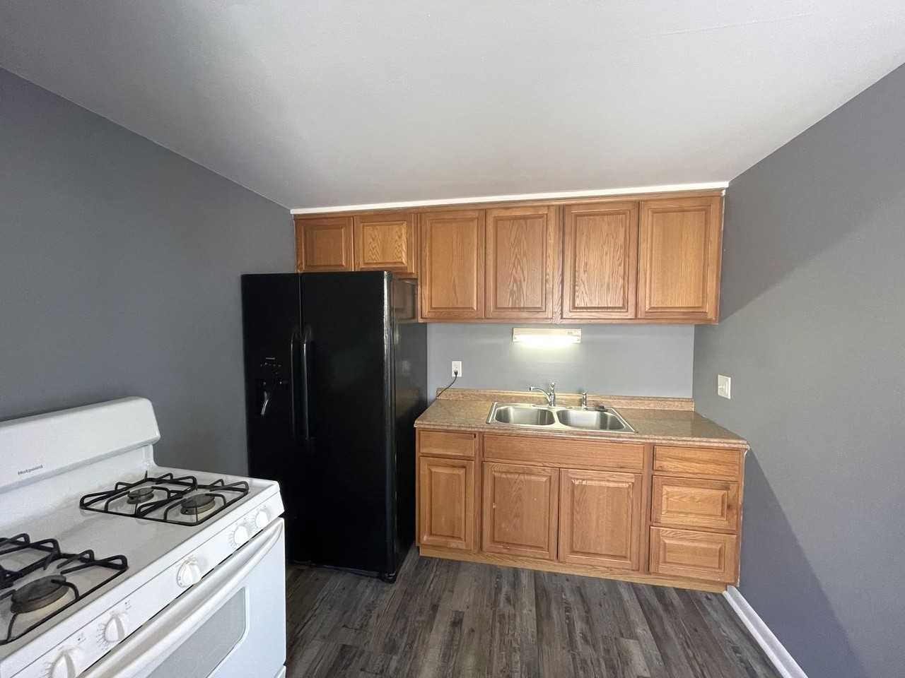 3137 Maize Road - Photo 6 of 27