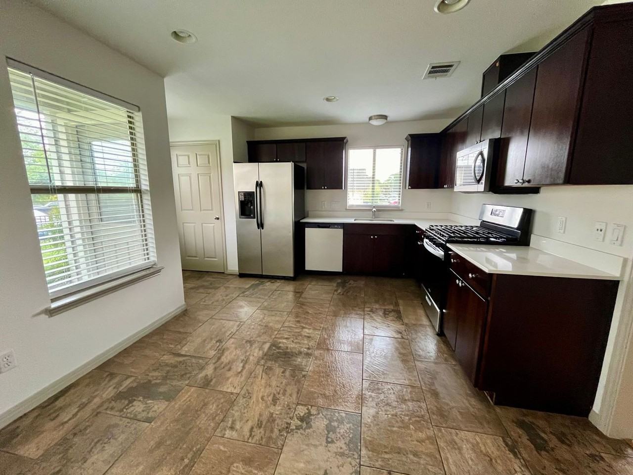 5414A Grover Ave - Photo 6 of 23