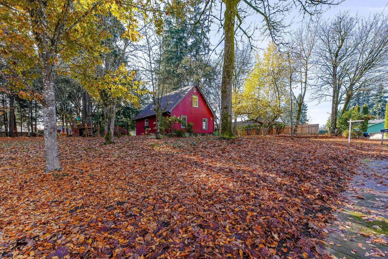 5115 Ne Issler St - Photo 2 of 18