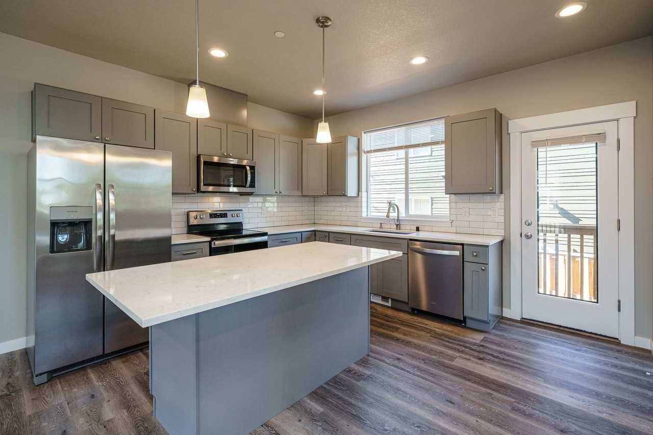 806 Nw 7th Ave - Photo 6 of 39