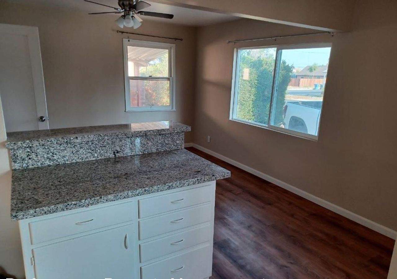 324 Adams St - Photo 2 of 5