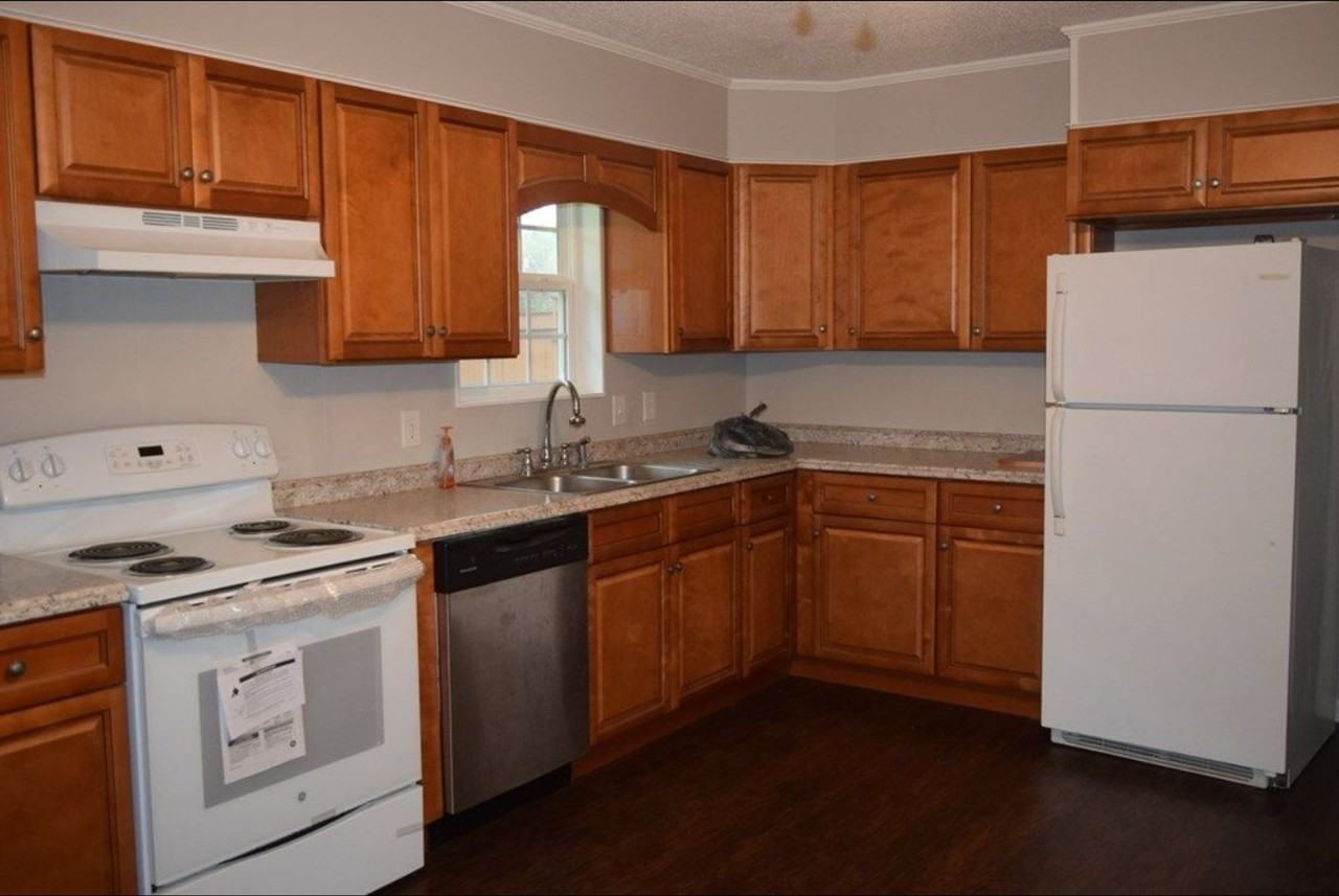 269 W Tollison St - Photo 2 of 6