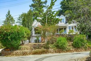 featured image of 15766 Highland Dr