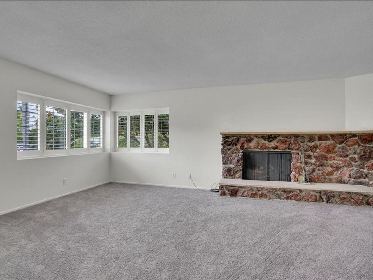 2346 253rd St - Photo 3 of 23