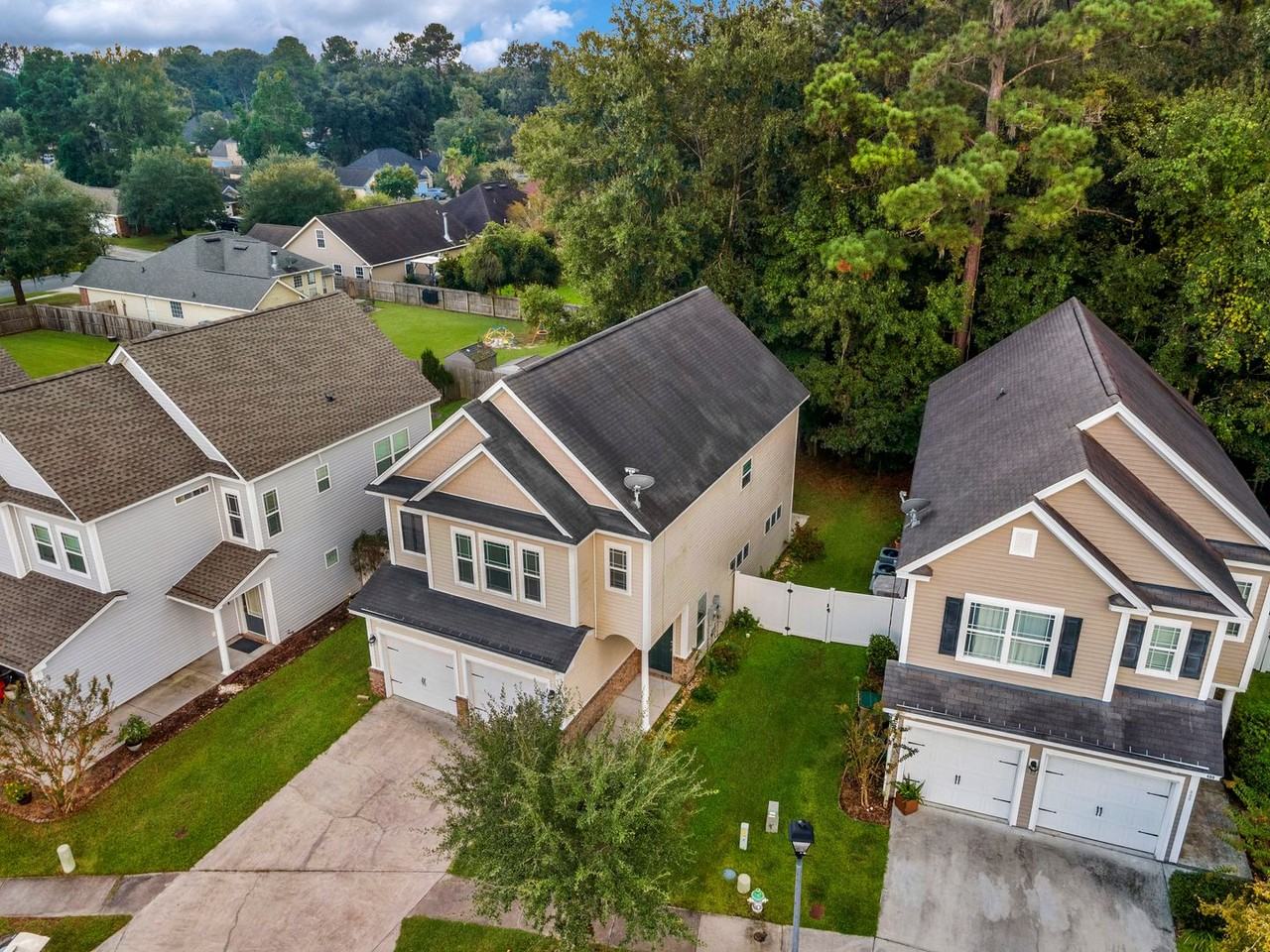 690 Summer Hill Way - Photo 2 of 22