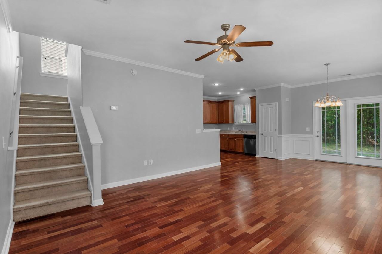 690 Summer Hill Way - Photo 6 of 22