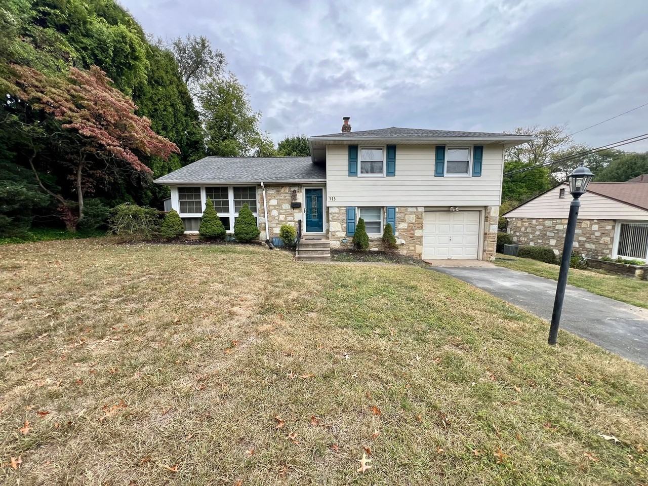 513 Patricia Dr - Photo 2 of 30
