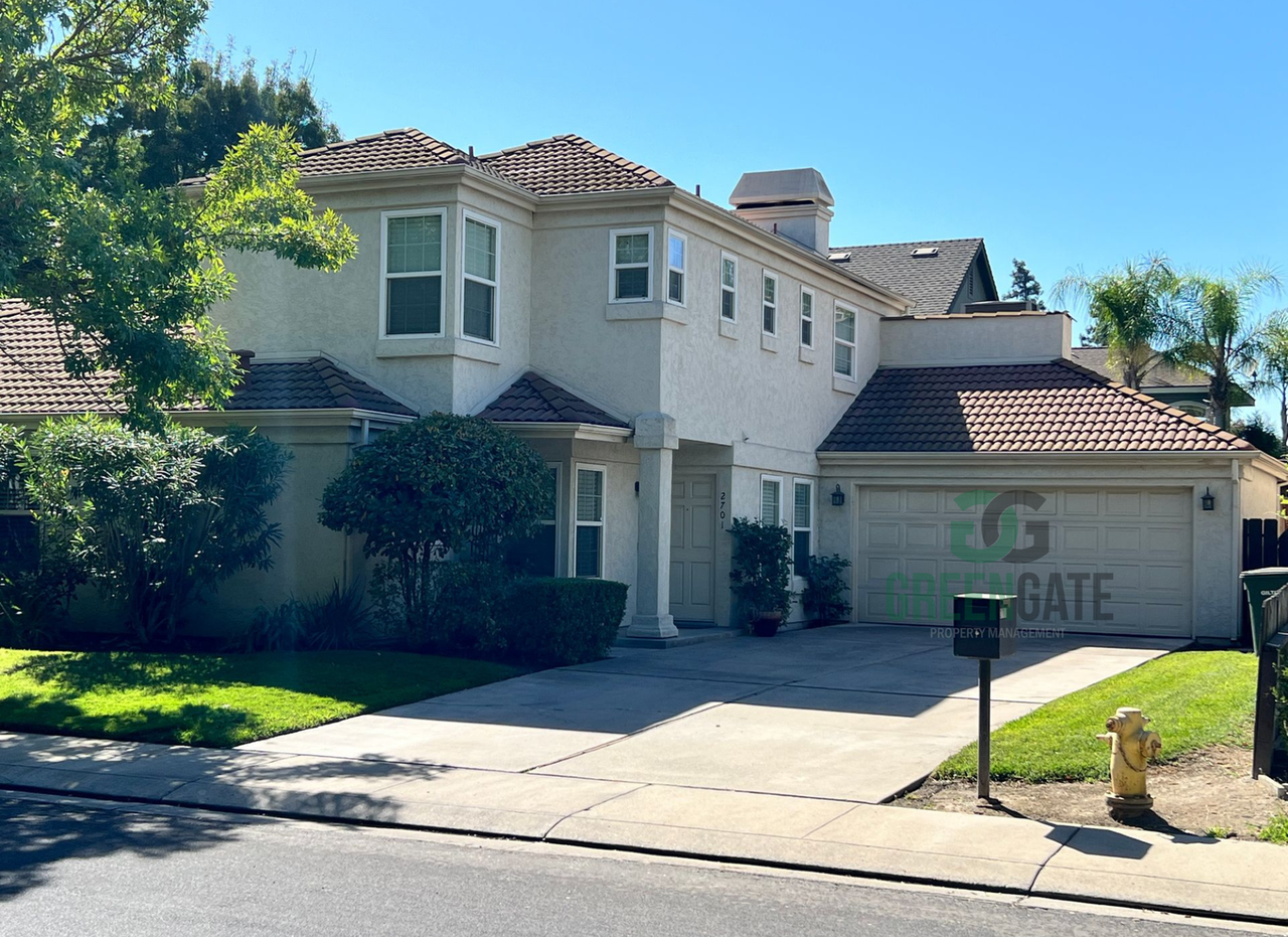 2701 Marina Dr - Photo 3 of 32