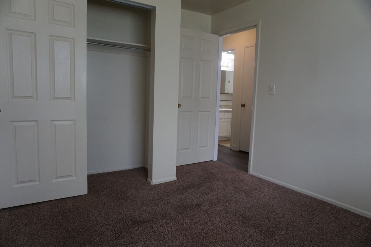 8287 S Ivy Dr - Photo 6 of 14