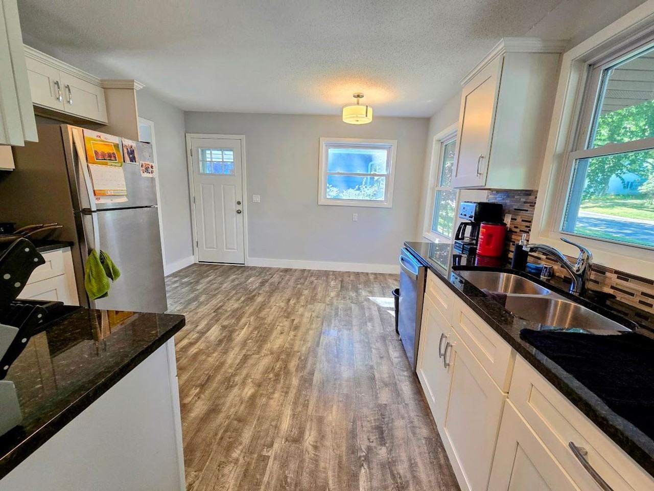 2580 Winfield Ave - Photo 2 of 23