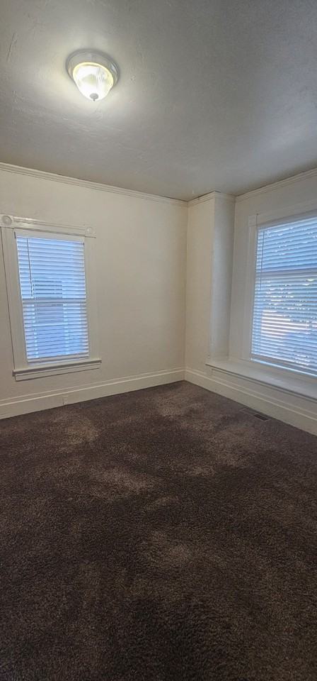 505 Walnut Ave #B - Photo 5 of 12