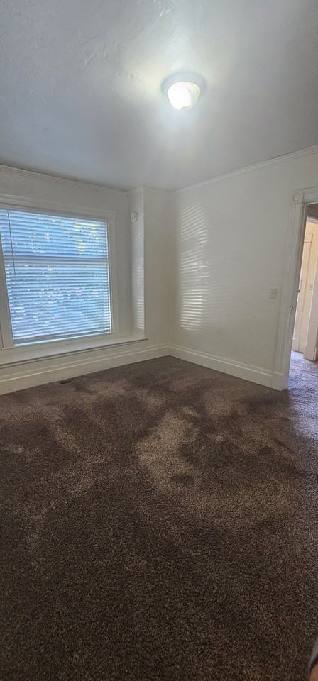 505 Walnut Ave #B - Photo 7 of 12