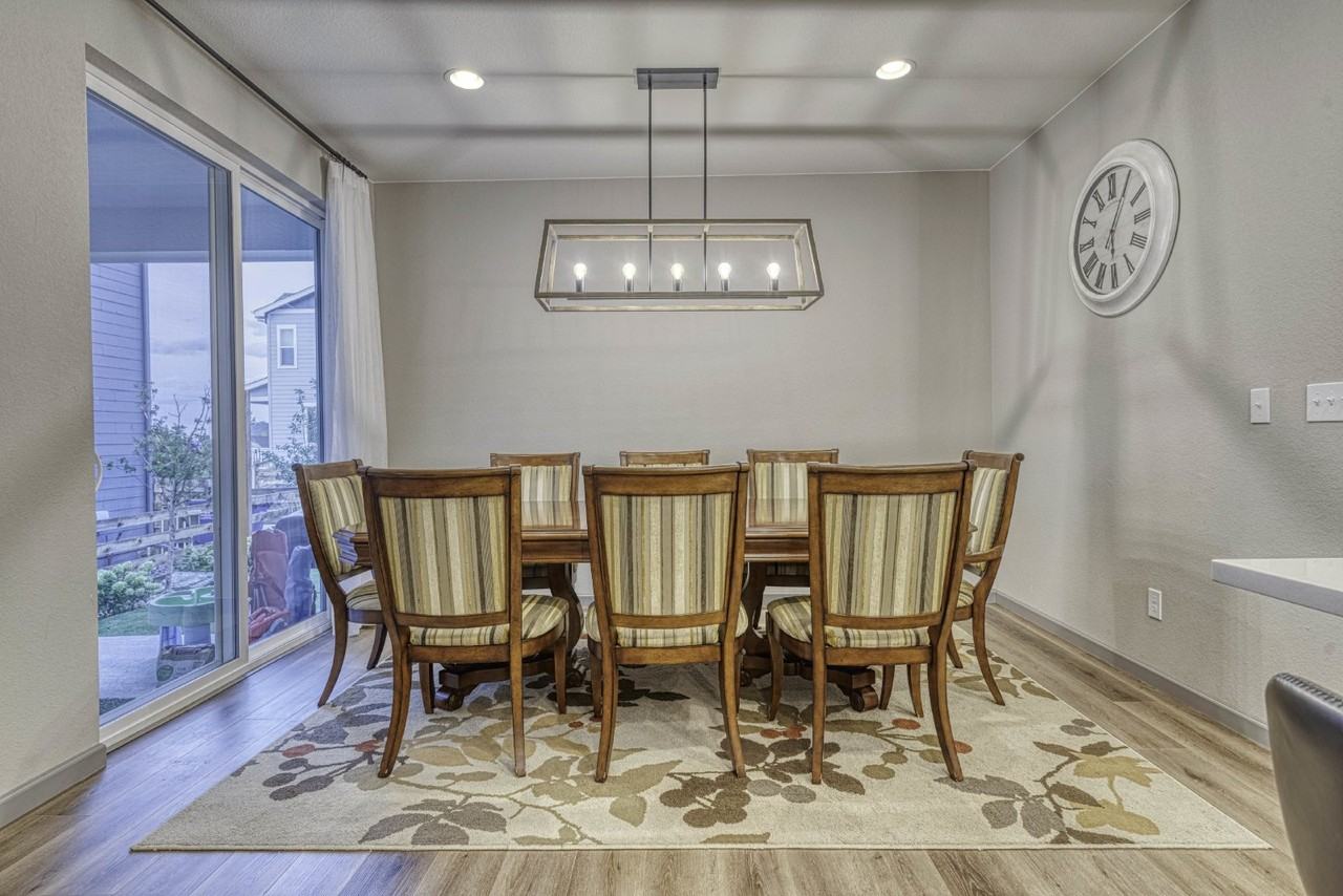 17237 Parkside Dr N - Photo 7 of 36