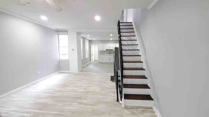 1918 E Lippincott St - Photo 2 of 20