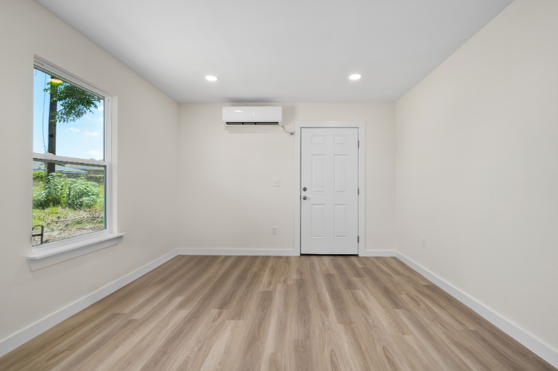 213 Lazy Ln - Photo 2 of 10