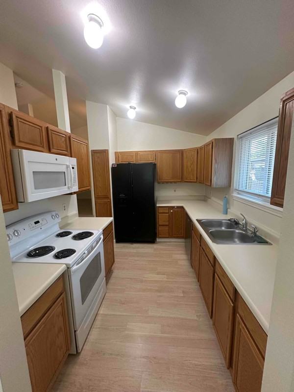 5384 S Prescott St - Photo 3 of 12