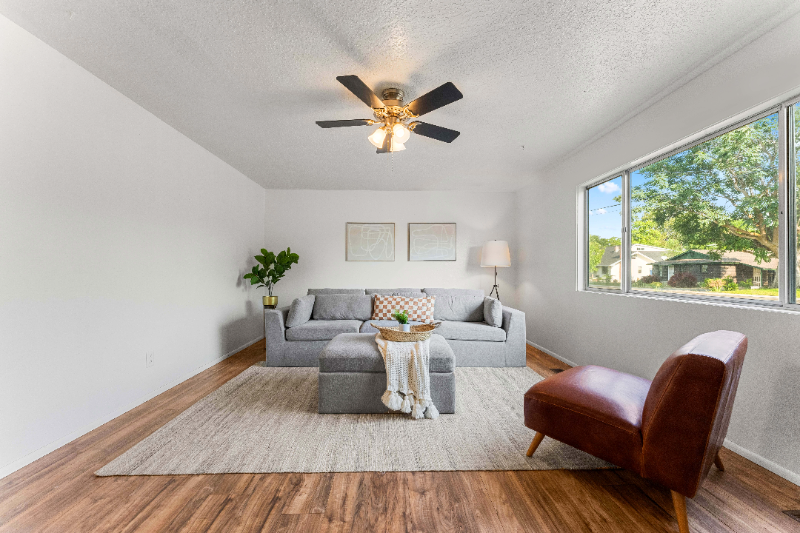 1309 E Main St - Photo 2 of 20