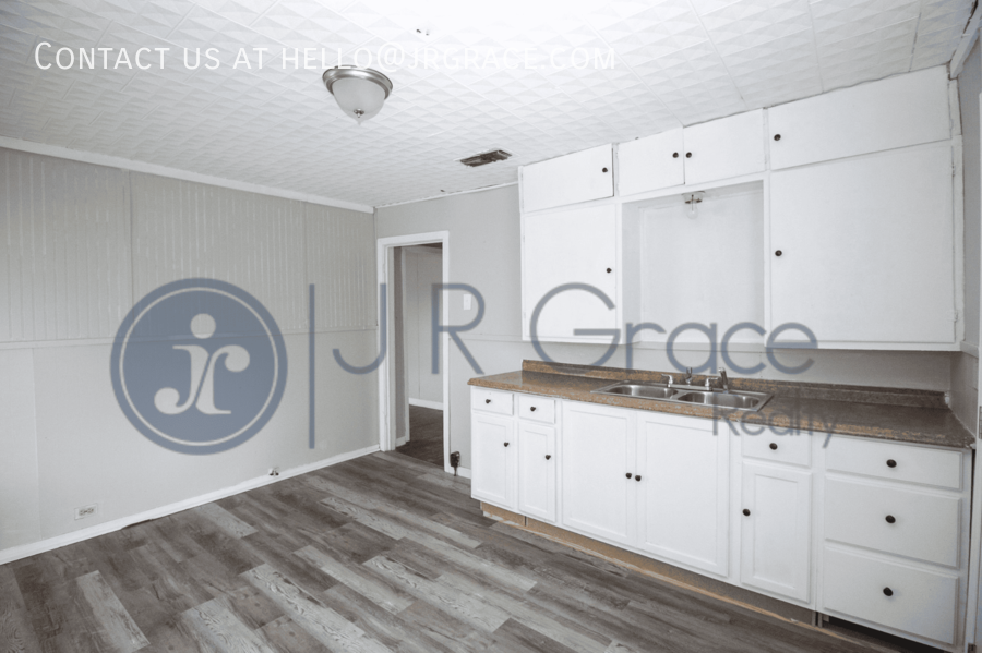 704 W State St - Photo 2 of 15