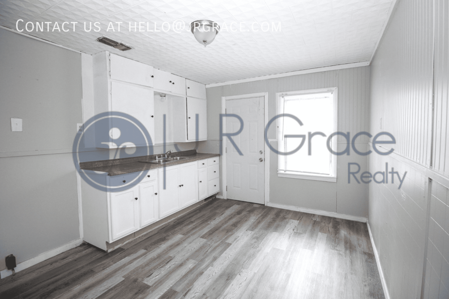 704 W State St - Photo 3 of 15