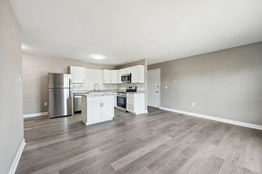 4111 Harvest Ln - Photo 3 of 12