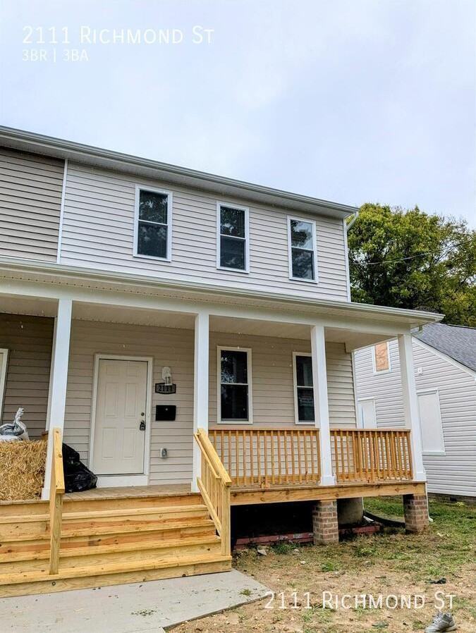 2111 Richmond St - Photo 2 of 18