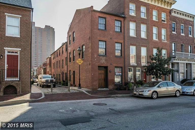 517 S Sharp St - Photo 3 of 29