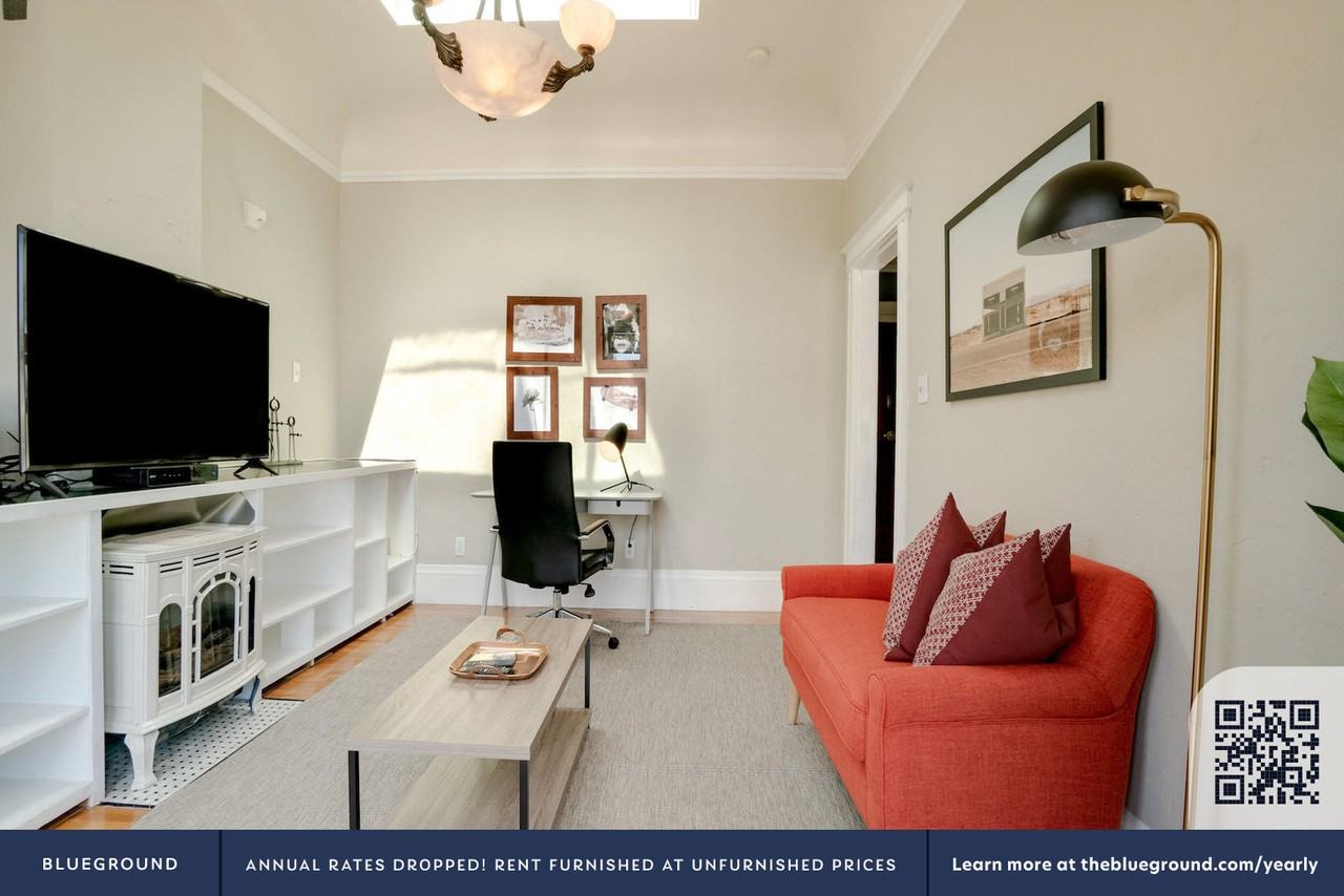 429 14th Street #1621 - Photo 4 of 13