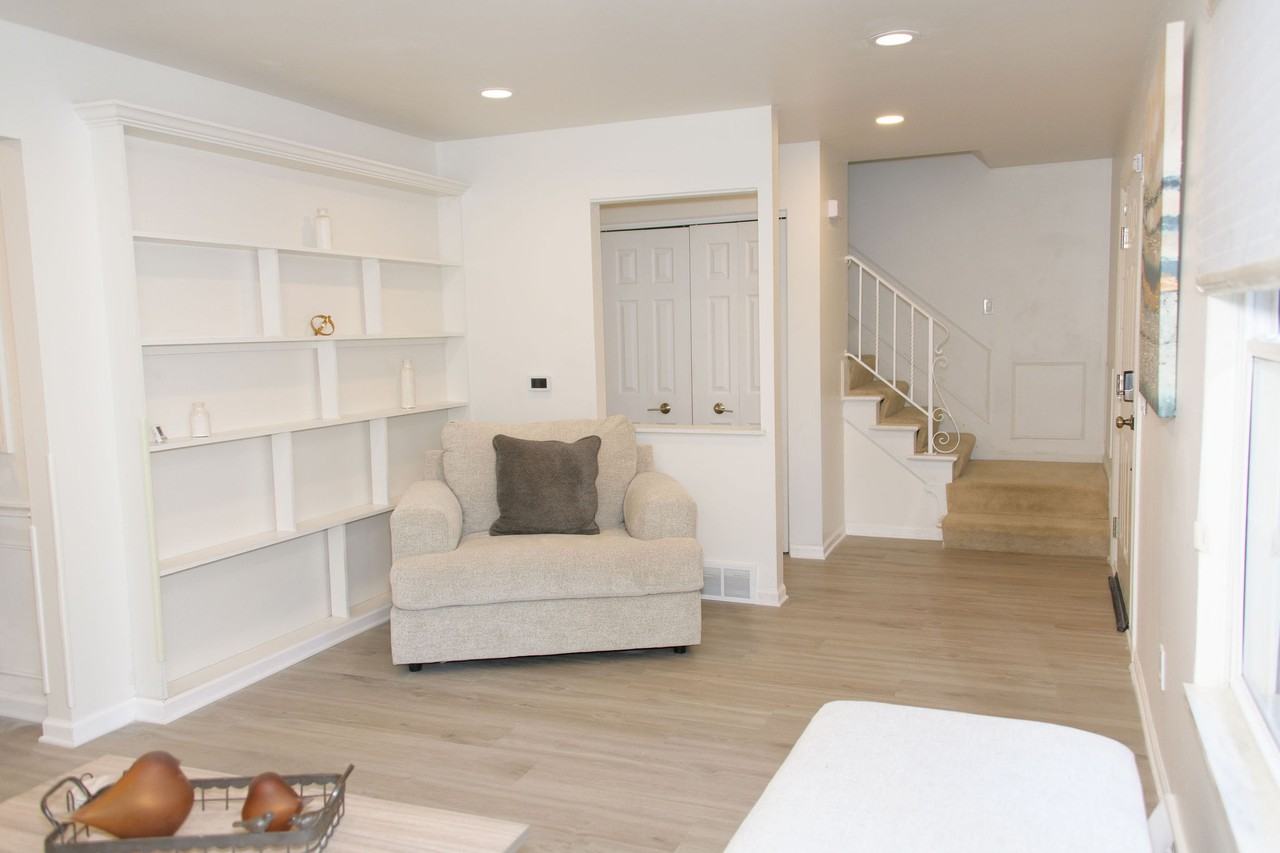 1729 Archwood Ln #NA - Photo 3 of 20