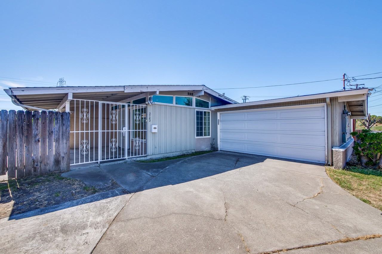 2782 Sleepy Hollow Ave #NA - Photo 3 of 50