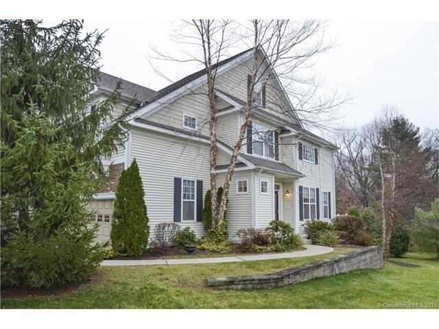 18 Goodwin Cir #18 - Photo 2 of 37