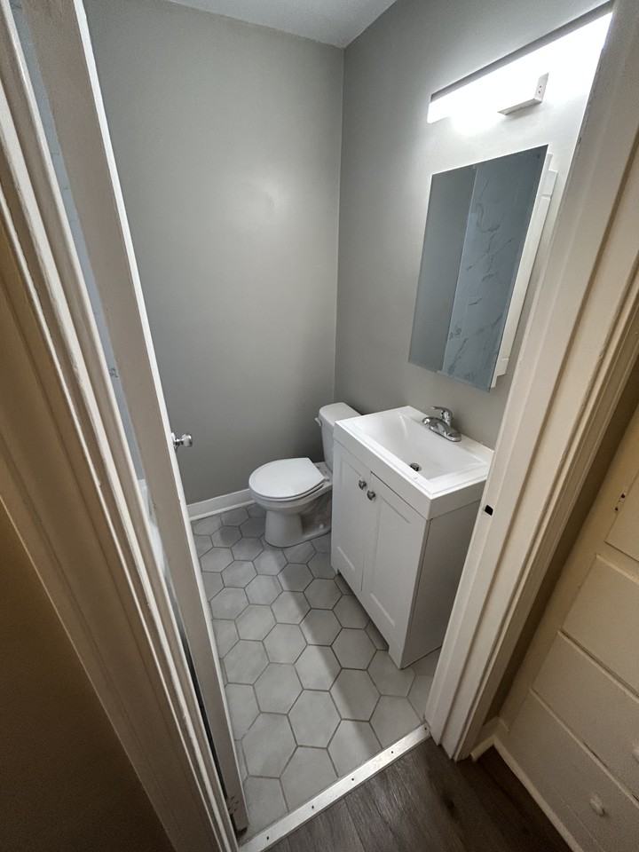 632 169th St #632 - Photo 4 of 10