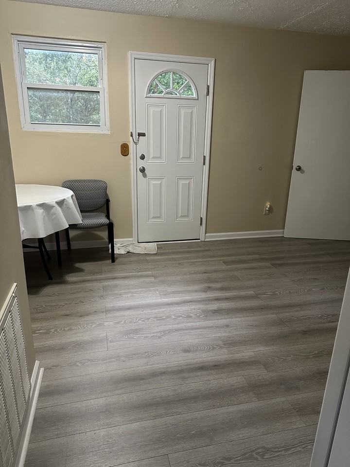 217 Cedarmont Cir #C - Photo 7 of 9