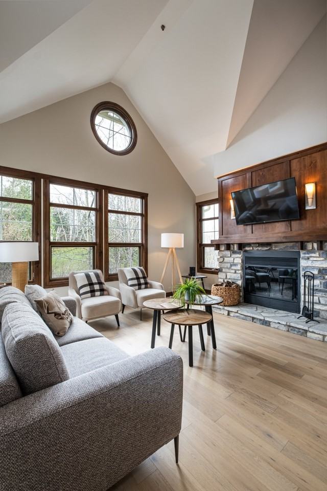 217 Ch Des Quatre-Sommets - Photo 2 of 30
