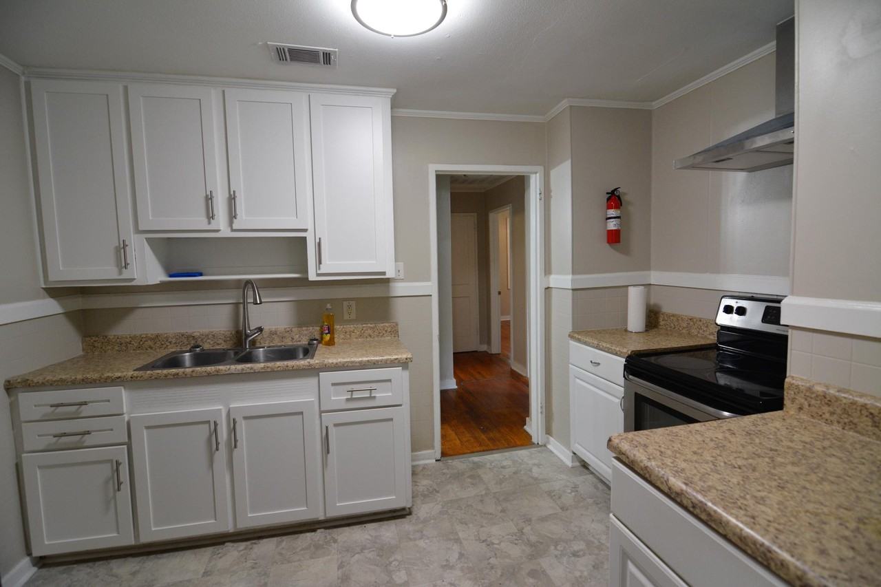 Anne St - Photo 3 of 14