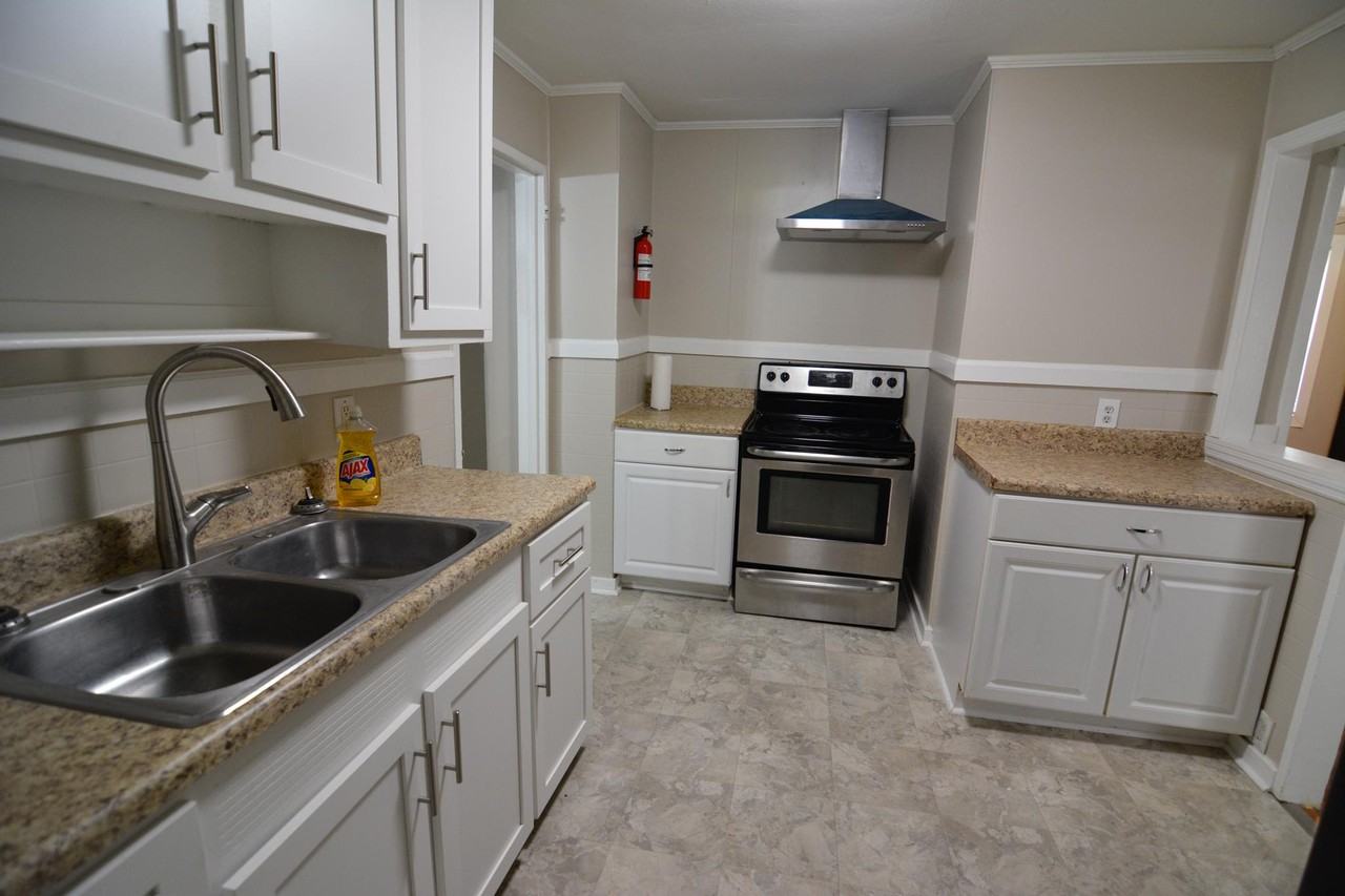 Anne St - Photo 4 of 14