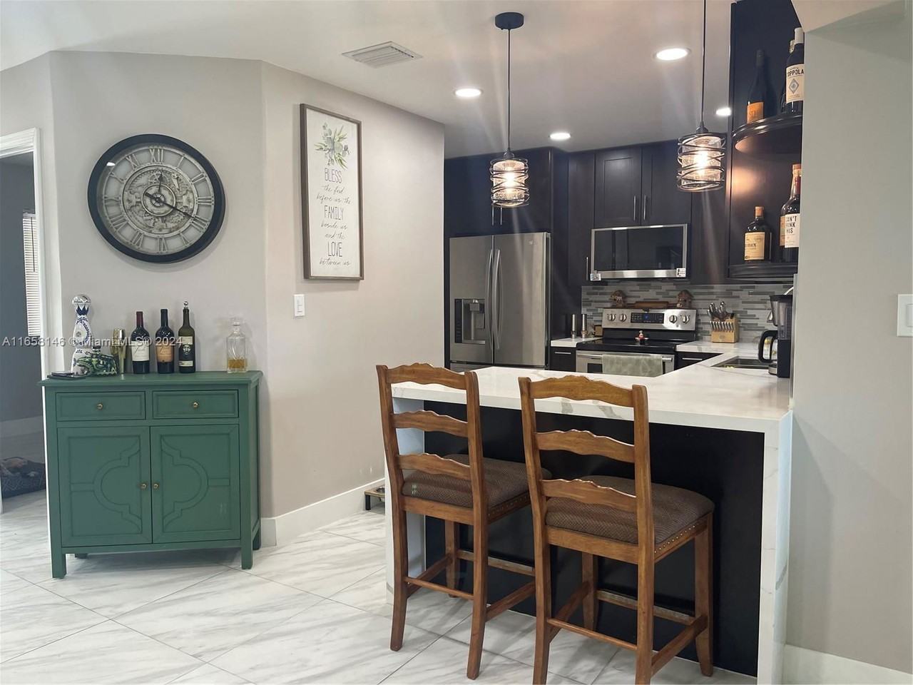 8201 Nw 13th St - Photo 3 of 8