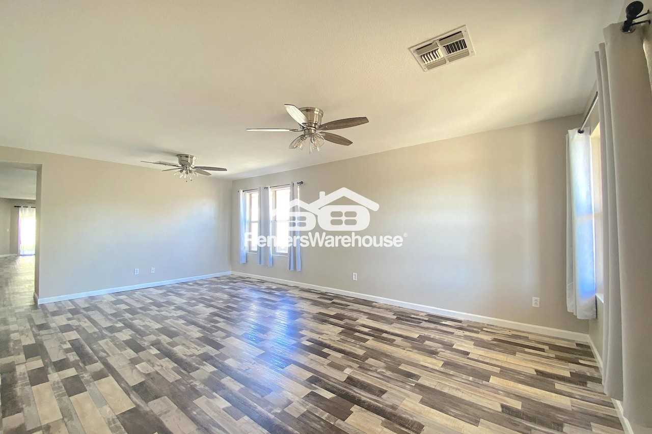 8518 E Meseto Ave - Photo 3 of 28