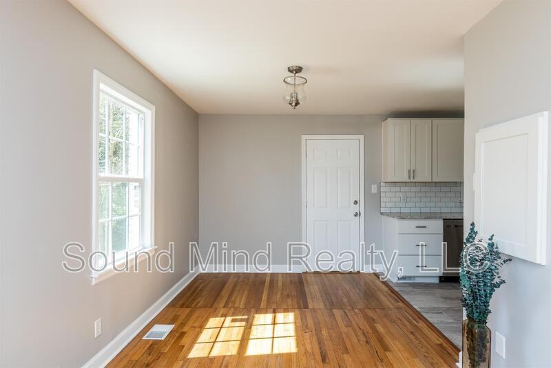 418 Lamont St - Photo 2 of 29