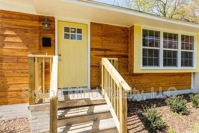 418 Lamont St - Photo 3 of 29