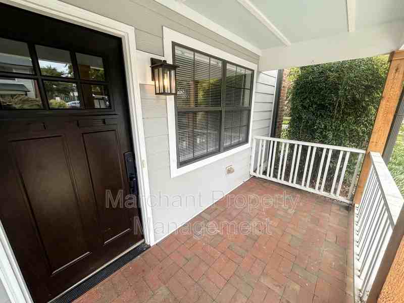 408 Townes St #14 - Photo 4 of 13