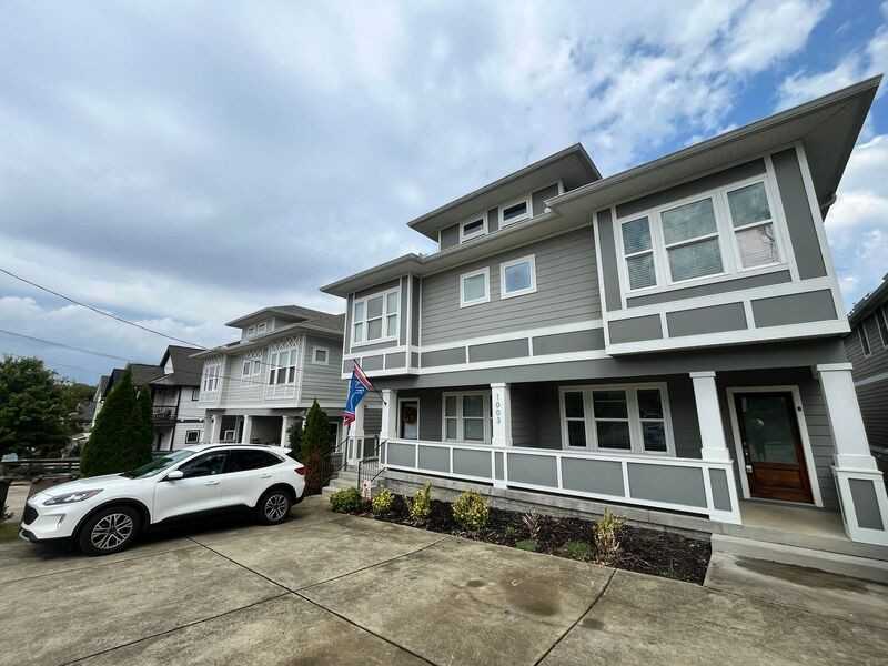 1003B Spain Ave - Photo 2 of 24