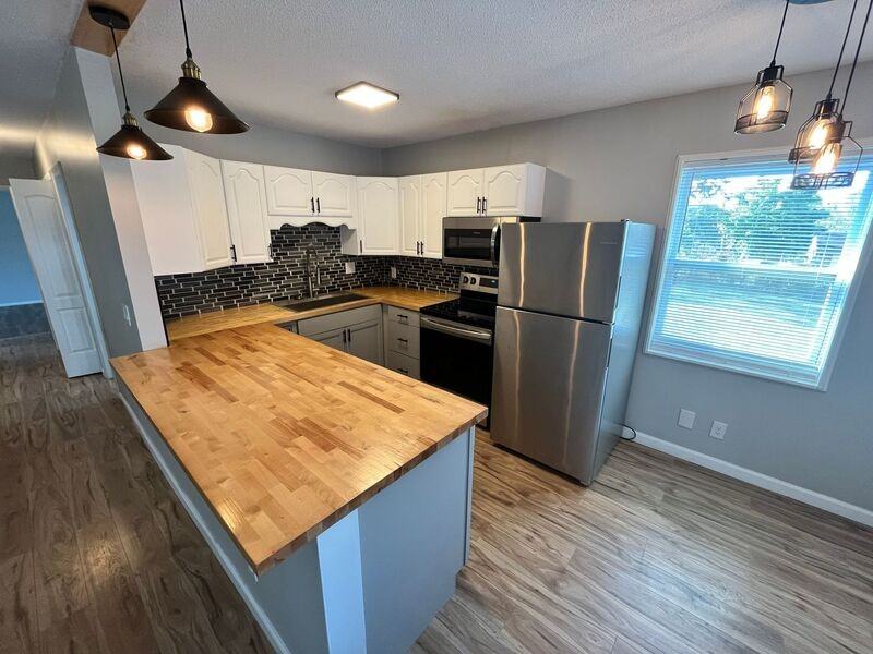 204 W Monticello Ave - Photo 3 of 16