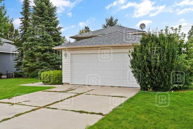 23713 E Maxwell Ave - Photo 2 of 40