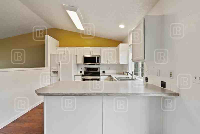 23713 E Maxwell Ave - Photo 3 of 40