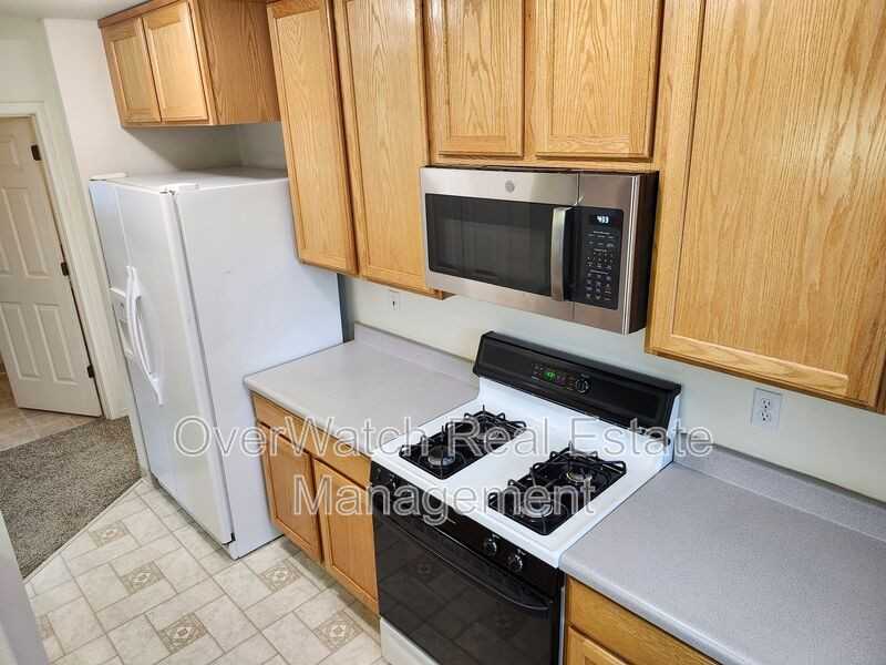 705 Pearl Dr - Photo 5 of 17