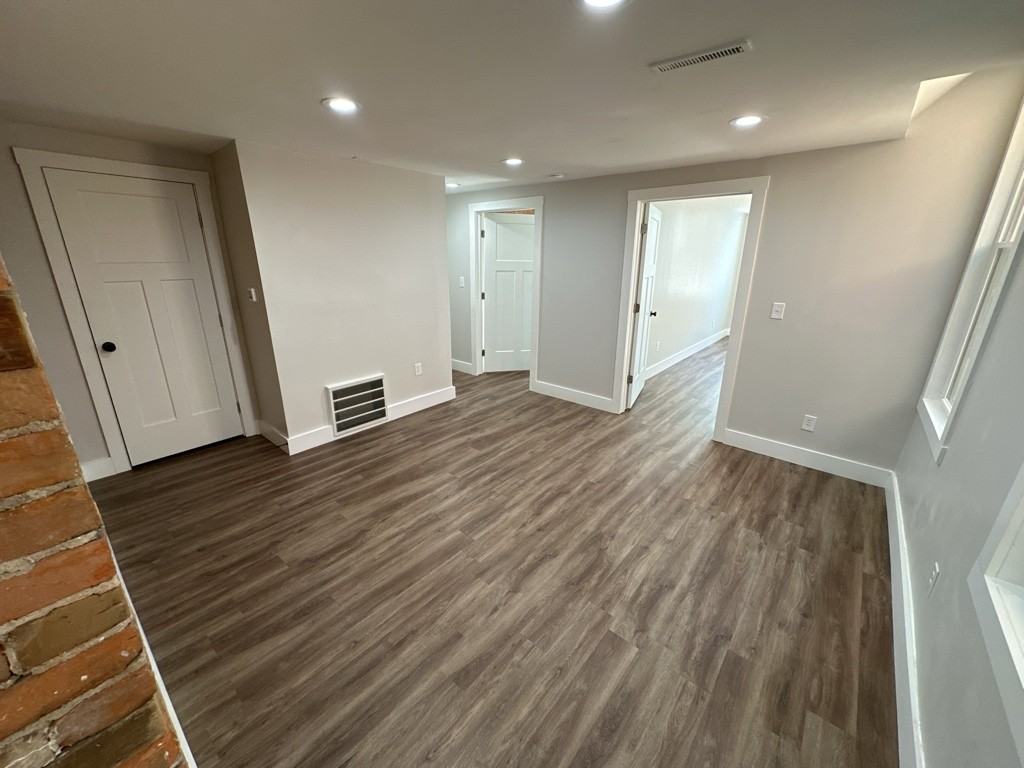 2153 Loth St - Photo 2 of 7