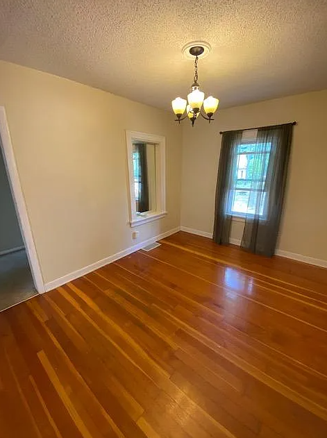 3922 Zane Ave N - Photo 6 of 18