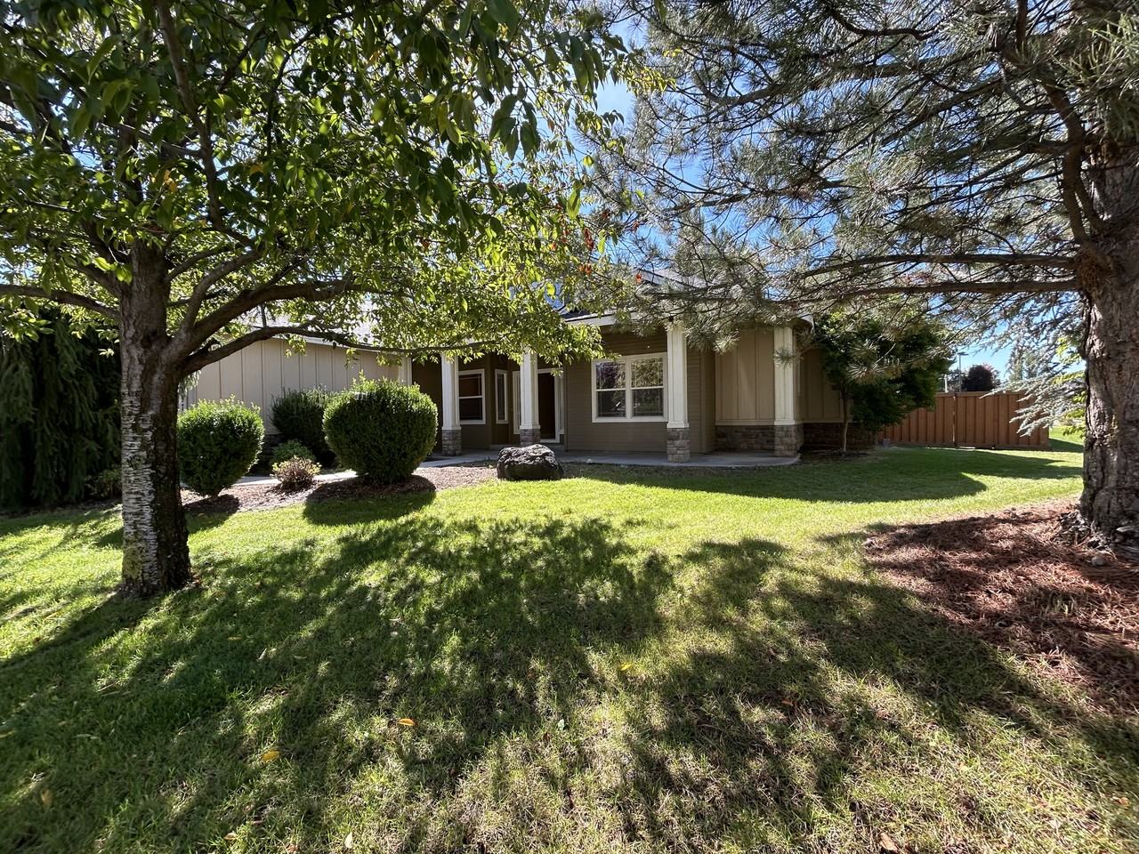 1971 West Eagle Mountain Drive - Photo 3 of 36